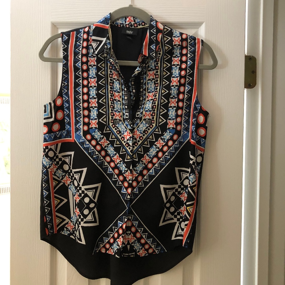 Sleeveless blouse